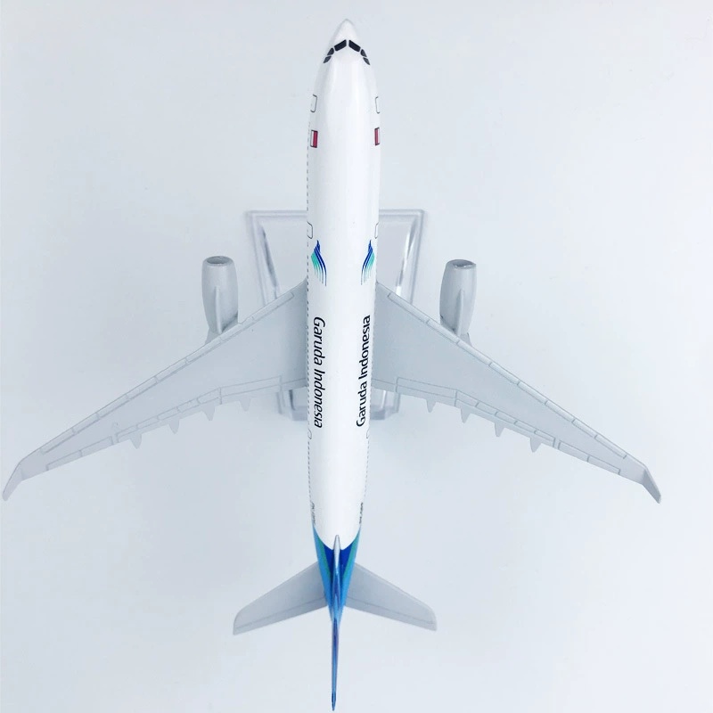 B737 16cm Air Garuda Indonesia - đánh giá và giá Badminton Indonesia